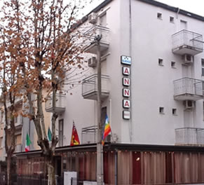  Hotel mit Kabine am Strand Rimini